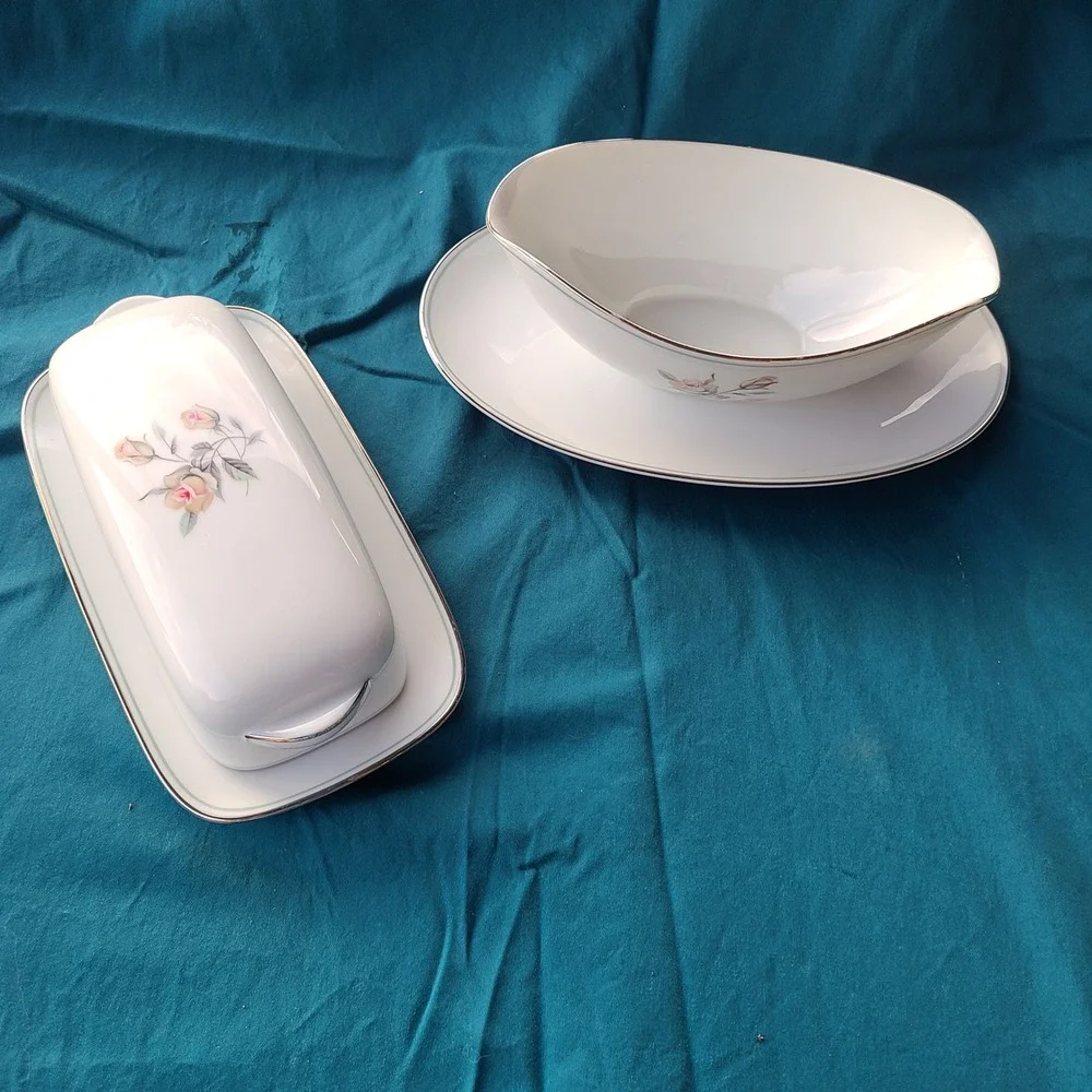 Noritake Margot 5605 Gravy Boat and Butter Dish Set White Rose Floral MCM Vintag
